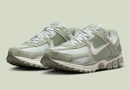 “Jade” Glimmers On The Nike Zoom Vomero 5 featured image