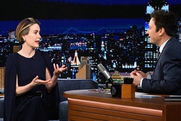 Sarah Paulson Says She and Pedro Pascal Disagree on Who Beyoncé Blew a Kiss To featured image