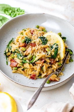 Orzo with Bacon, Leeks, Peas, Spinach and Lemon featured image