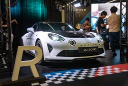 The radical Alpine A110 R arrives in Singapore featured image